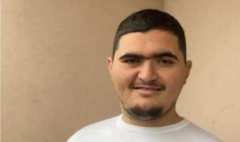 Missing in zwei Tagen, 24 Jahre alt vom Eingang