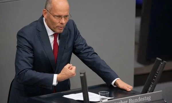 MP alemán: La violencia en el norte me trajo a Kosovo