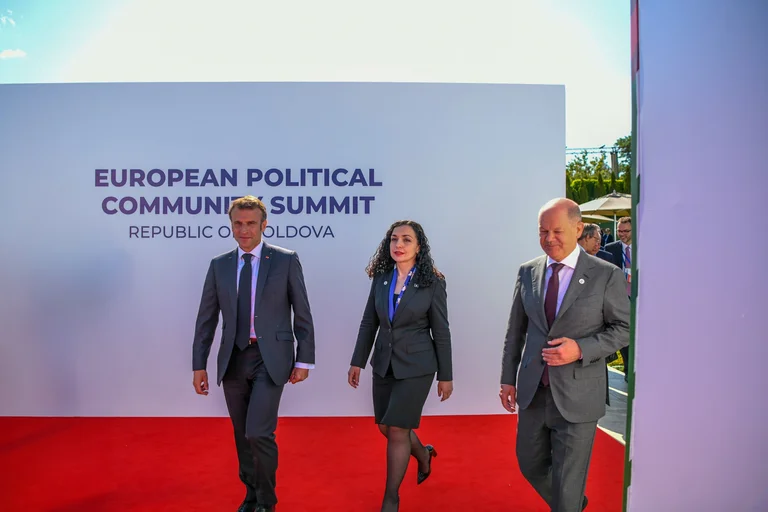 Macro: Clear decision on Kosovo situation in coming weeks
