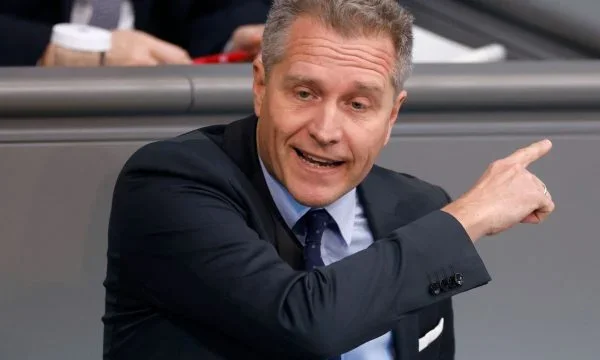 Bundestag MP urges German government to stop activities to admit Kosovo to the EC