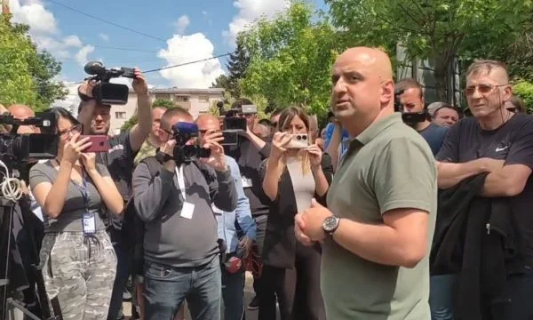 La lista serbia llama a los manifestantes a Zvecan: Difundir alrededor de las 4: 00 p.m.