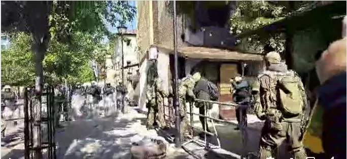 KFOR Aumenta las barricadas en Zvecan