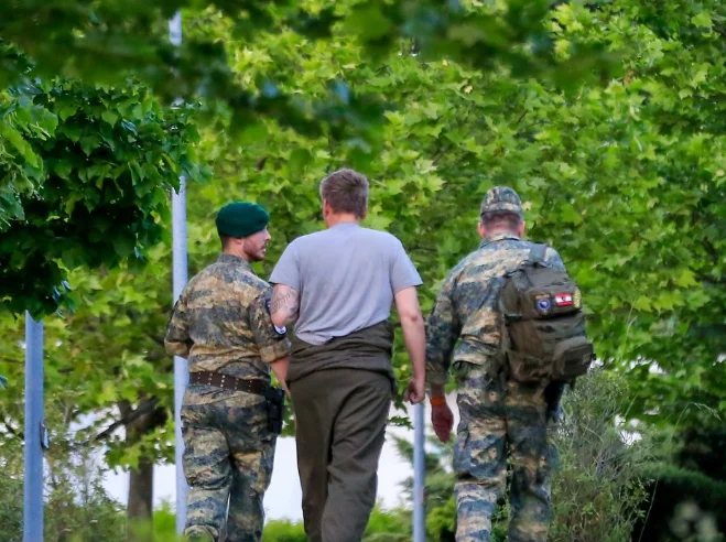 REL: Los miembros de la KFOR afectados en Pristina