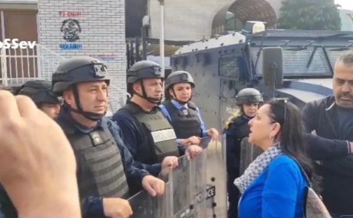 Se trata de hablar con la policía.