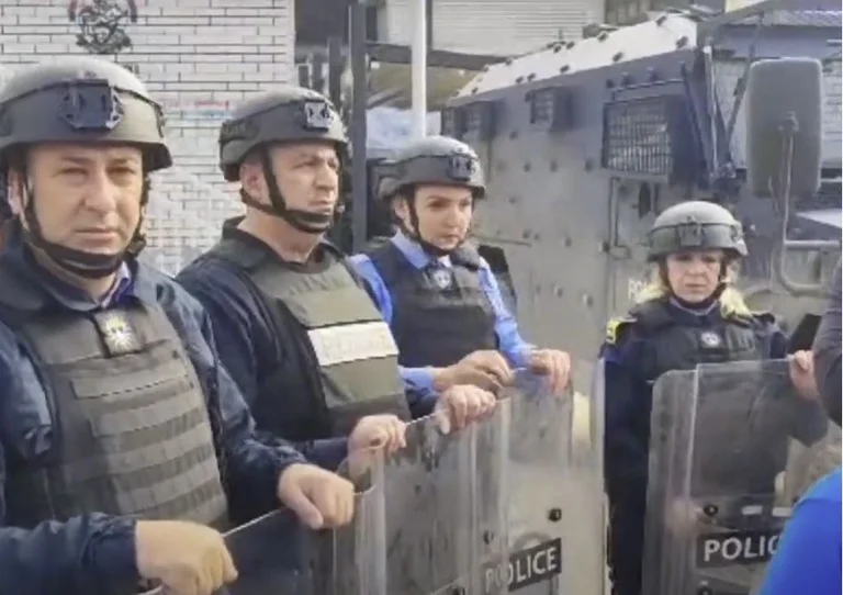 Incluso mujeres policías presentes en el norte