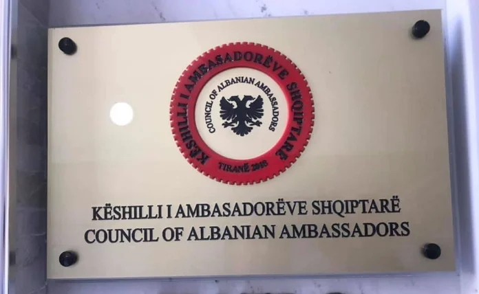 Consejo de embajadores albaneses: Las internacionales mantienen neutralidad y apoyo a Kosovo