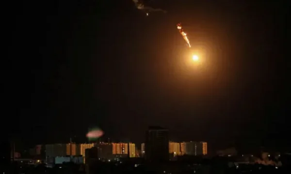 Rusia libera olas de ataques aéreos por la noche, Kiev: El mayor ataque teme desde el comienzo de la guerra