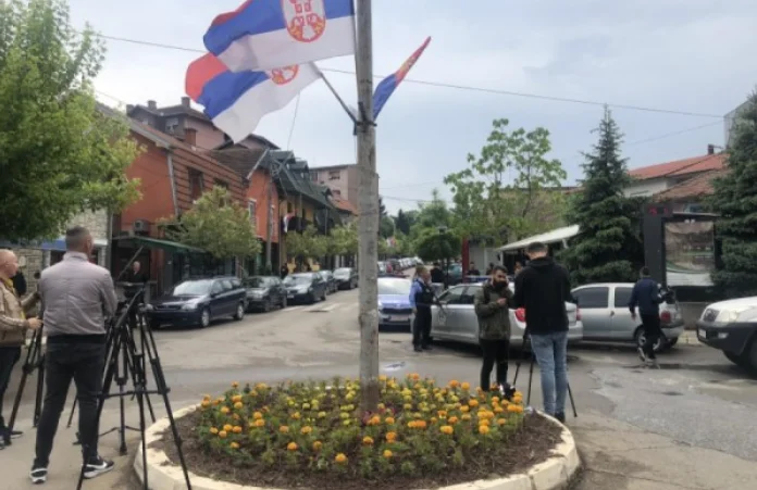Hay un camión-barricado en Zvecan: La situación es tranquila, pero bajo tensión
