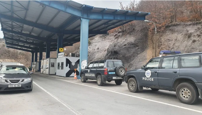 Los ciudadanos de Kosovo que viajan por Serbia dicen persecución tras los recientes acontecimientos en el norte