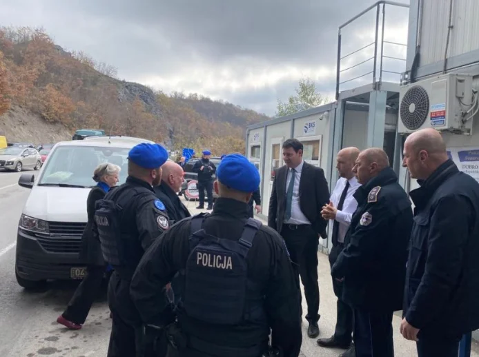 El emisario alemán Manuel Sarrazzin se dirige al norte