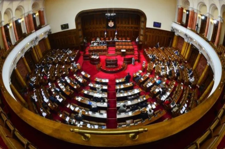El partido serbio неx0 confianzaZavetnici cumplióx1 confianza insta al gobierno a anunciar la ocupación de Kosovo efectuadax3 confianza