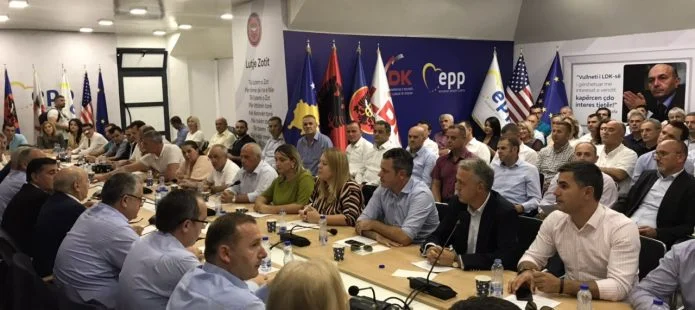 Elecciones internas en LDK, el Consejo General de este partido se reúne hoy