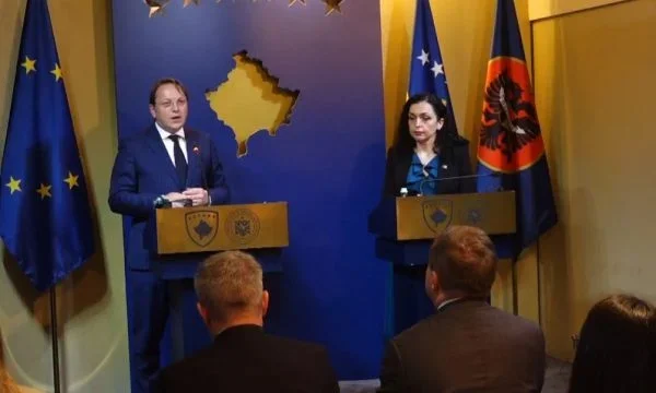 Varhely después de reunirse con Osman: Acuerdo con Serbia para aplicar incondicionalmente