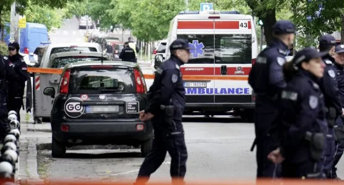 Caos en otra escuela en Serbia, estudiante arrestado después de amenazar a amigos y profesor con asesinato