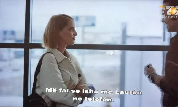 El Rrushe serial se ha tuiteado incluso durante la transmisión en Kosovo, hecho en honor de la sordosa recomendadax1