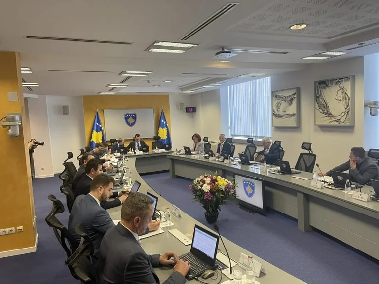 Gobierno se rinde a los municipios, aprueba la ley para devolver dinero