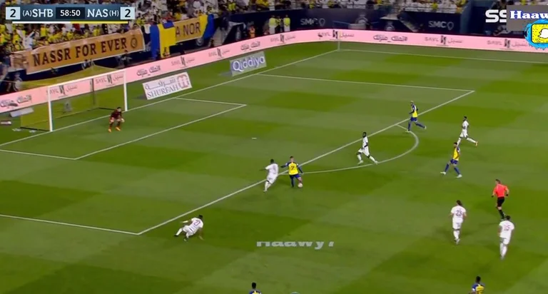 Este objetivo de Ronaldo no quiere comentar nada, ver cómo terminó su tiro en la puerta.