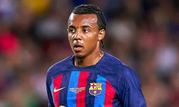 Jules Counde abierto para salir de Barcelona
