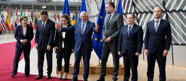 Ampliación de la UE: Actitudes para Serbia, Kosovo