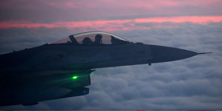 ¿Qué es un avión de combate? F-16s y por qué quieres Ucrania?