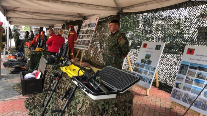 Albania acoge 240.000 tropas para <x0 títuloDefender 23Seguido 1
