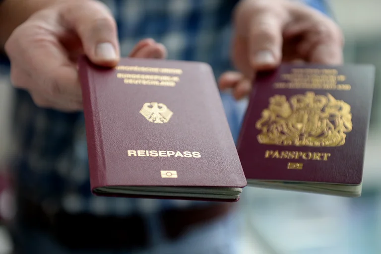 Alrededor de 27.000 personas en Berlín esperan solicitudes de ciudadanía