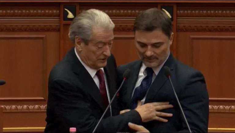 ¿Quién puede tomar el liderazgo en PD oficial, escenarios y antecedentes