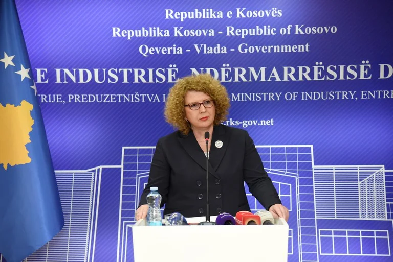 El VV's יx0 propiedadpropaganda no exceda significadox1 título, para el ministro de Roseta Hajdari fue un error técnico