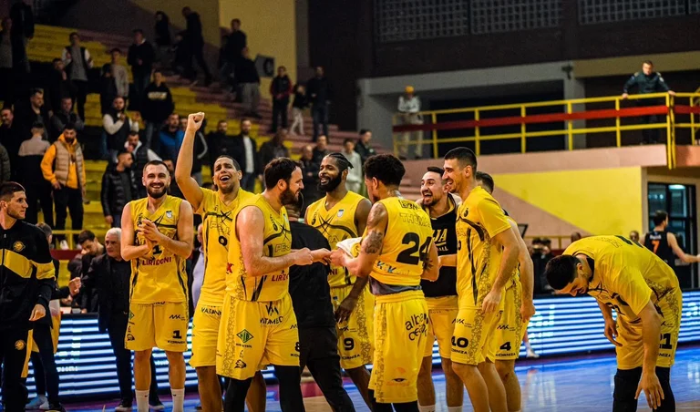 Peja declara campeón de baloncesto de Kosovo