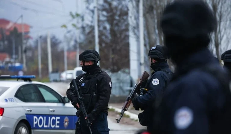 Medidas de policía de Kosovo en el norte contra el uso indebido de la electricidad