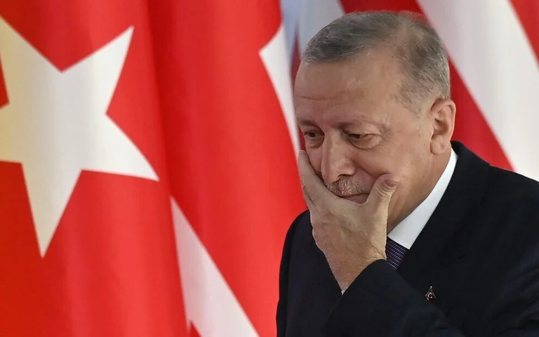 Turqia iu mëshon kurdëve në Siri dhe Irak: I goditëm përmes ajrit
