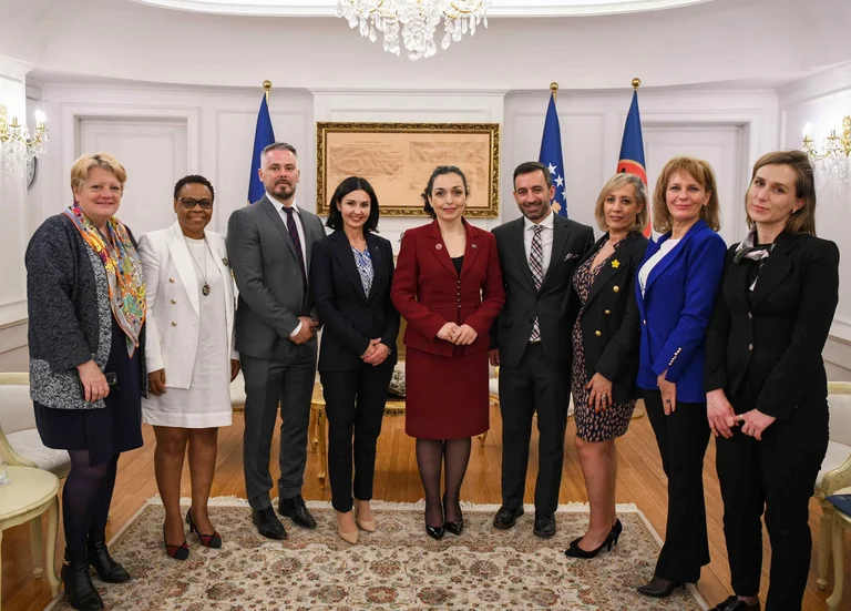 Osmani: Serbia tiene la responsabilidad directa de los delitos sexuales contra mujeres en Kosovo