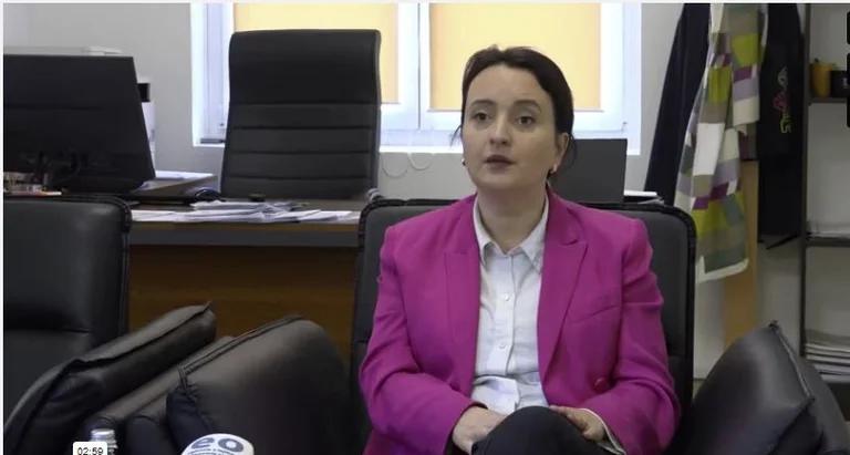 La Embajada de Gran Bretaña contrata a directores de todas las escuelas de Pristina