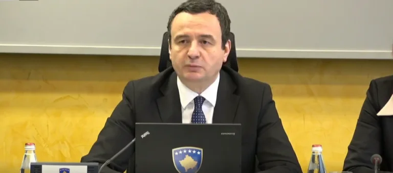 Kurti se reúne con alcaldes de Kosovo