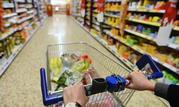 La canasta mensual cuesta inasequible para el bolsillo de los ciudadanos