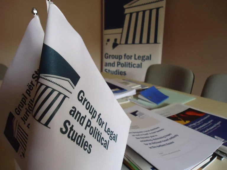 GLPS: Más del 60% de los ciudadanos creen que la política inmune a la justicia