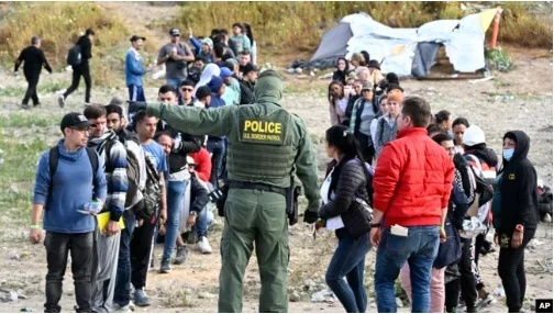 Nuevas reglas de inmigración de Estados Unidos, ¿quién se para y quién es expulsado?
