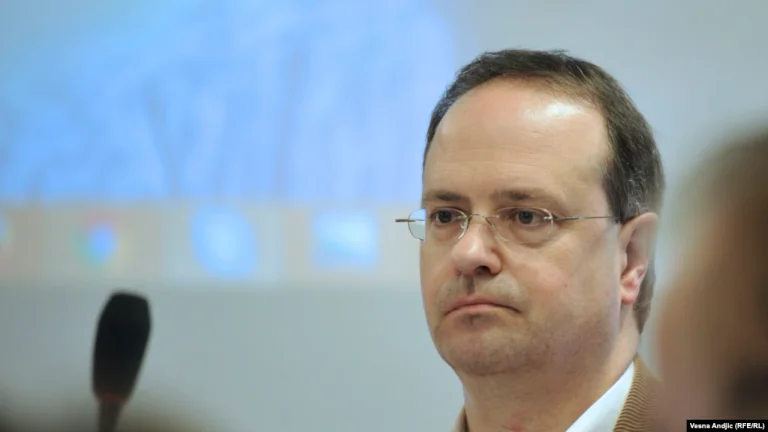 Weber: Sin los serbios que regresan a las instituciones podría haber acuerdos