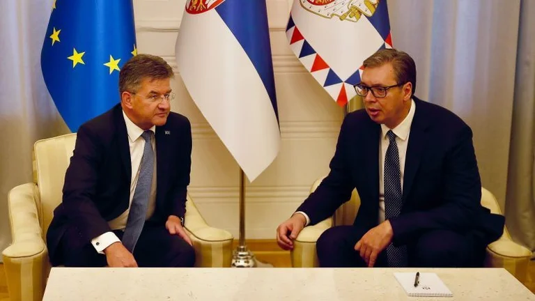 Lajçak pas takimeve në Beograd: Shpresoj se jemi në rrugën e duhur