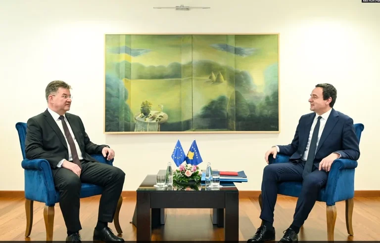 Lajçak: Drejt Beogradit po nisem me informacione dhe përshtypje të reja