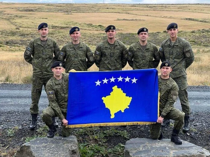 Pas misionit me njësi britanike, kontingjenti i FSK-së kthehet nga Ishujt Falkland