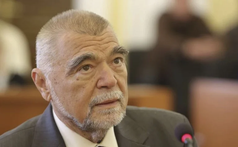 A mund të funksionojë për Kosovën “modeli kroat” i Kurtit, flet ish-presidenti Stipe Mesiç