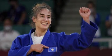 Nora Gjakova gewinnt den ersten Sieg in Doha