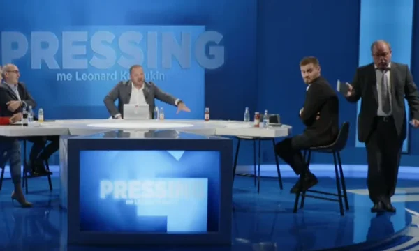 “Mbylle gojën, rrugaç!”| Ramabaja ik prej studios pas përplasjes së ashpër me Ollurin