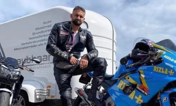 “Nuk e kam menduar se vjen kjo ditë…”: Vdekja tragjike e motoçiklistit gjakovar, sot i jepet lamtumira e fundit