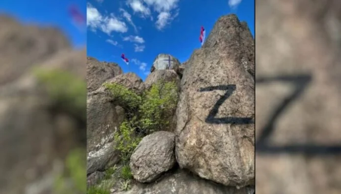 Sërish shfaqen simbolet e agresionit rus në Kosovë