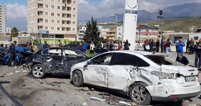 12 të vdekur dhe 31 të lënduar në një aksident trafiku në Turqi