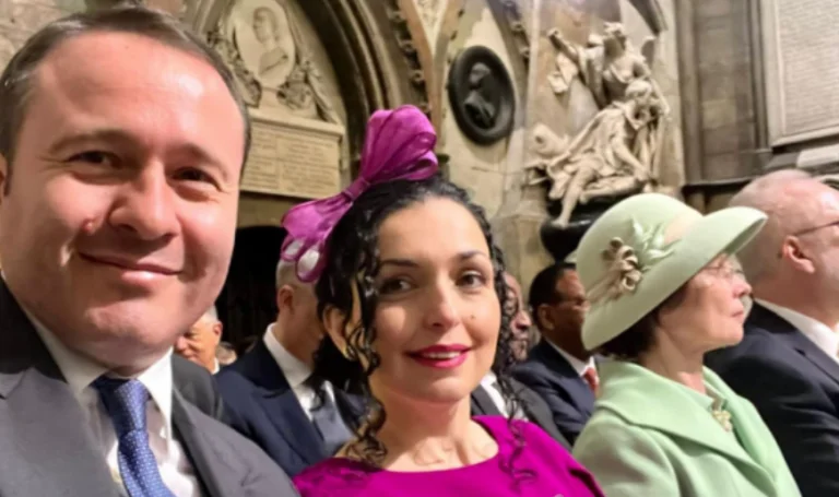 Osmani në ceremoninë e kurorëzimit të Mbretit Charles