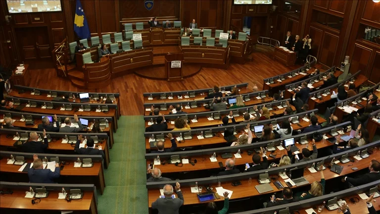 Qeveria Kurti, shumë vota por pak numra