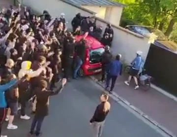 Paris Fans umgeben Neymars Zuhause